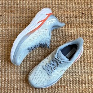 Hoka Clifton 8